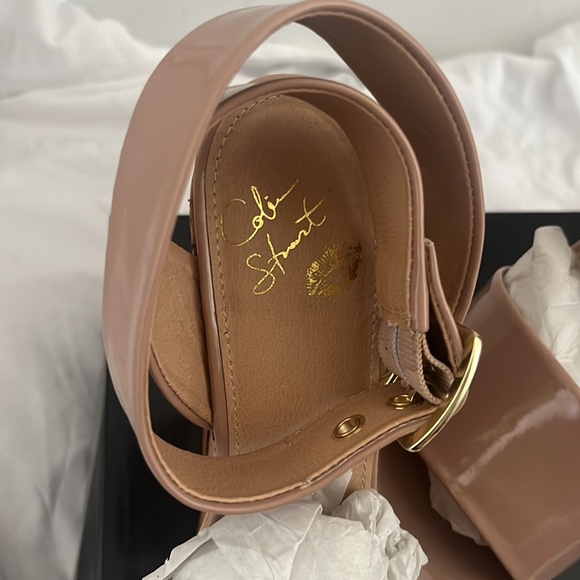 Colin Stuart wedge heels. New with box. - Picture 6 of 8